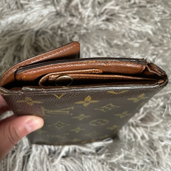 SOLD SOLD SOLD - Picture 5 of 17